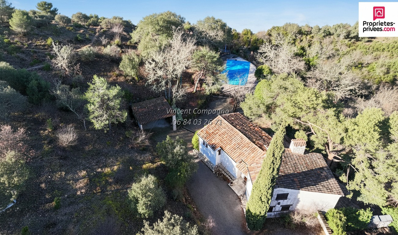 Vue sur le lac d'Esparron, 4 000 m² de terrain et accès privé au lac