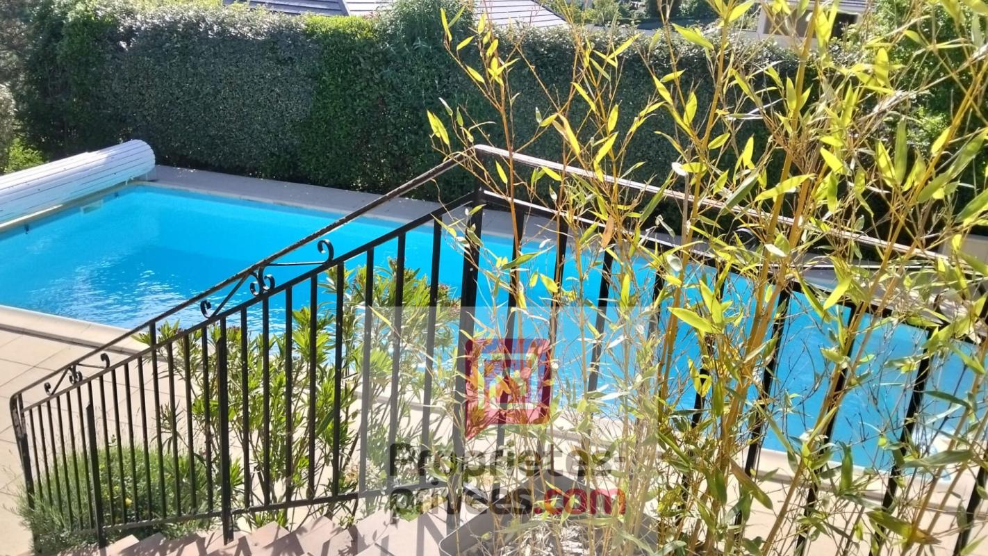 Maison 230m² — Cosnac