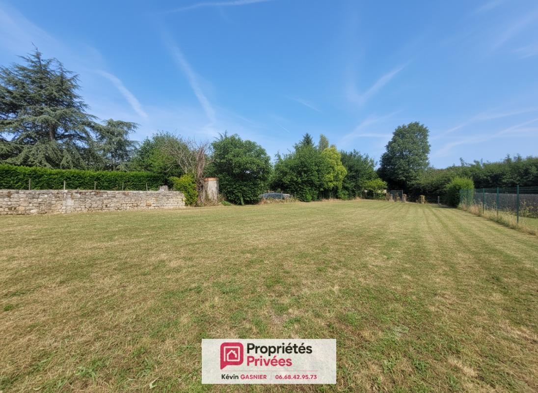 SOYAUX (16800) : Terrain constructible de 700m2