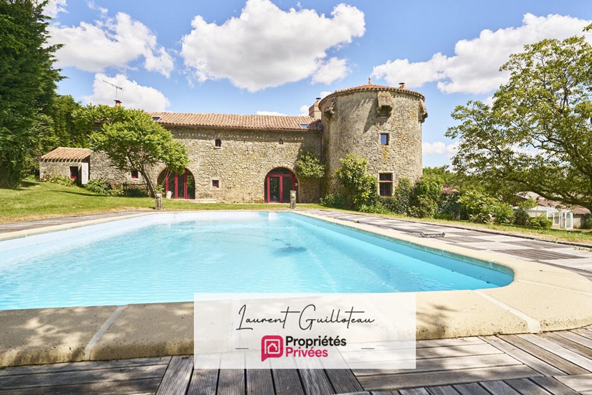 Maison de maître La Gaubretiere 8 pièces 208 m2