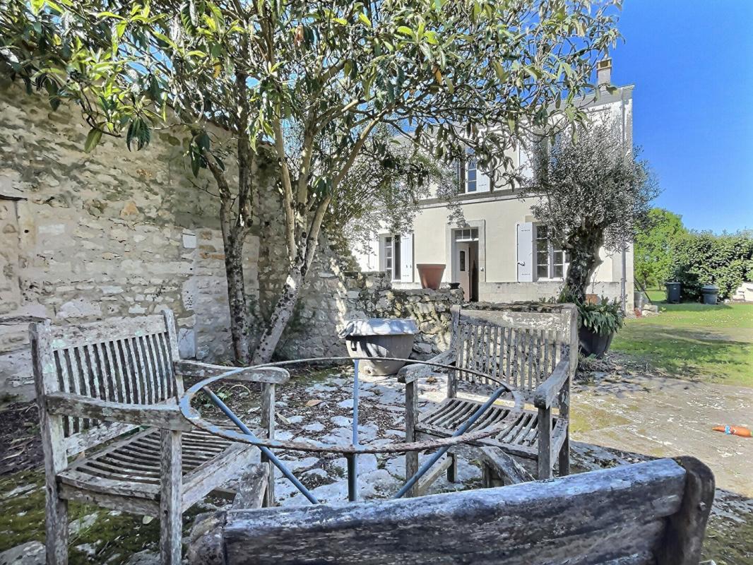 17250 - Maison La Vallée 5 pièce(s) 140 m2 + 120 m2 à finir de rénover -