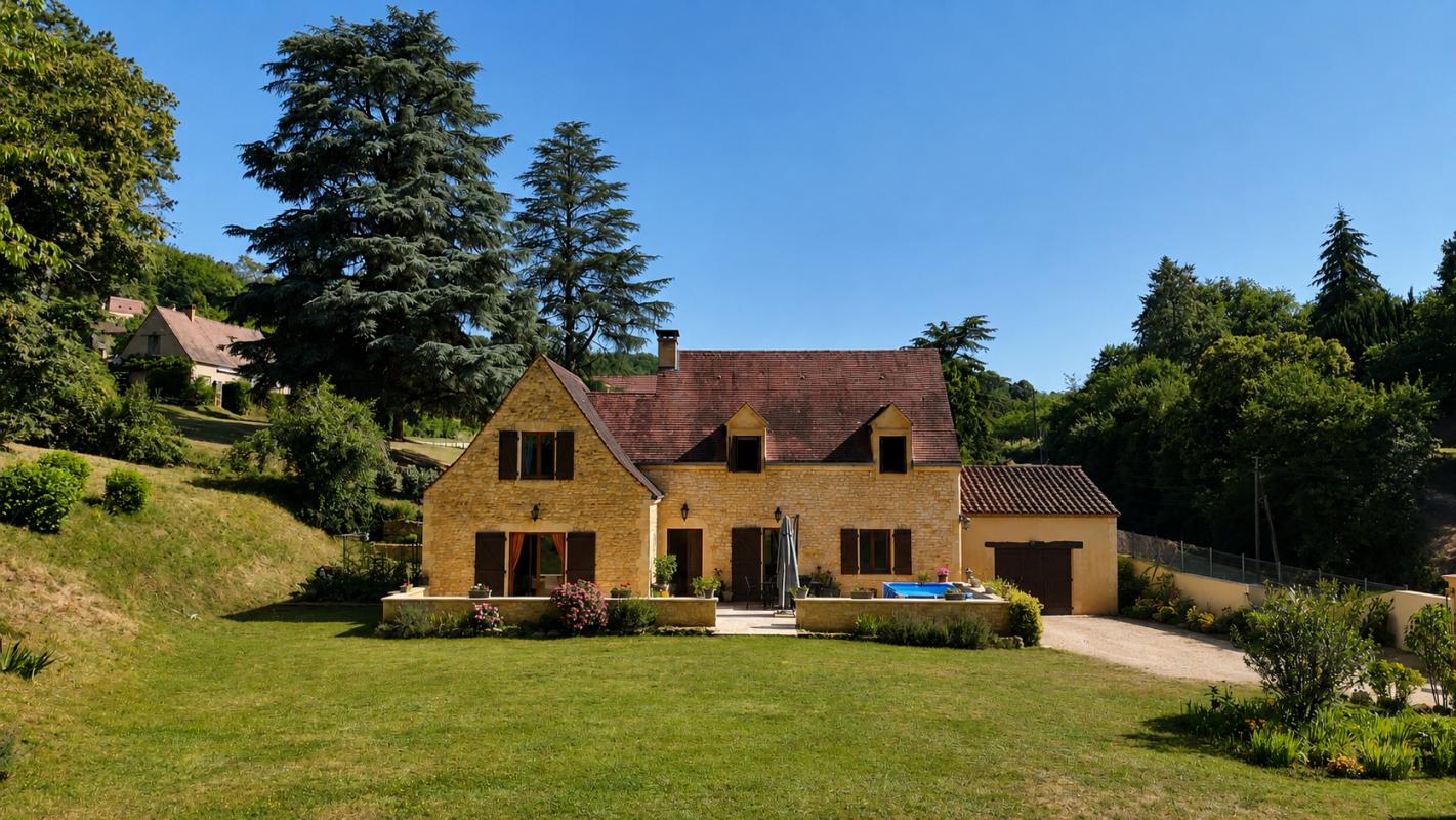 Maison Beynac Et Cazenac 6 pièce(s) 160 m2