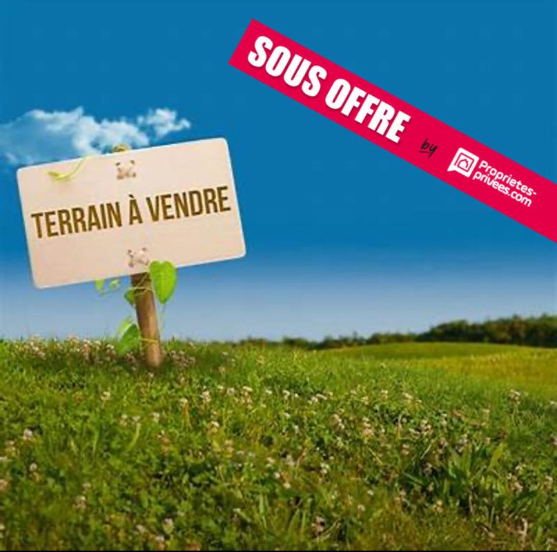 Terrain à NOYON de 7632 m2