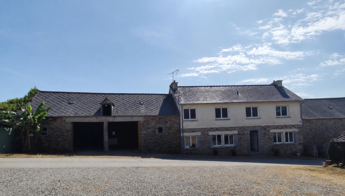 22200 GRACES Longères avec dépendances