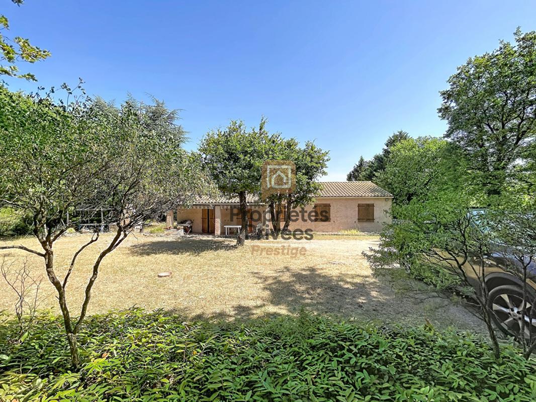 Villa T5 plain-pied 119 m², Terrain 1750 m², 4 chambres, Garage , Au calme , Saint-Maximin 83470