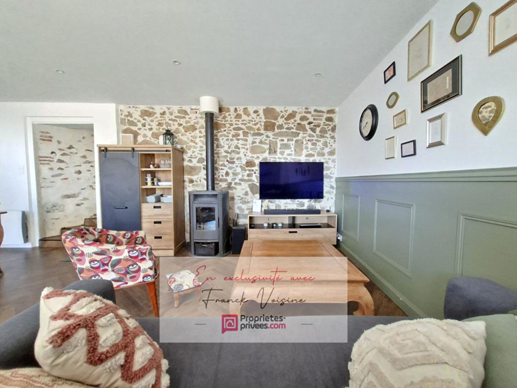 A VENDRE en Exclusivité à Saint Paul en Pareds, Maison de 90 m2 avec 3 chambres sur une parcelle de  284 m2, plus jardins et dépendances