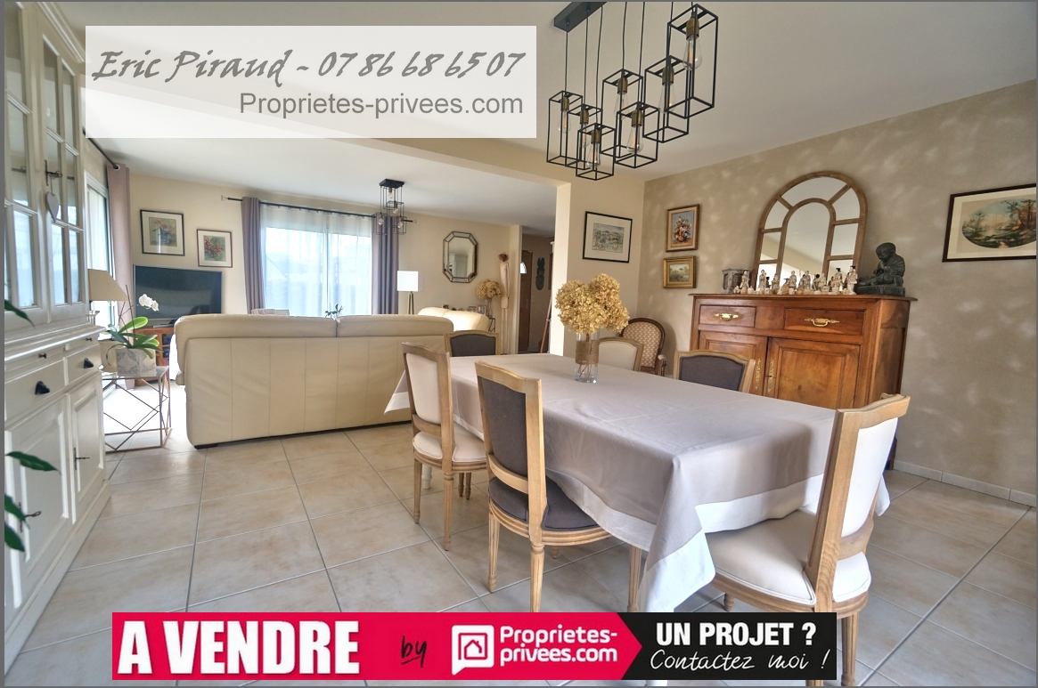 St André des Eaux - Maison d'environ 174 m² - 6 pièces, 2 salles d'eau et 1 salle de bains