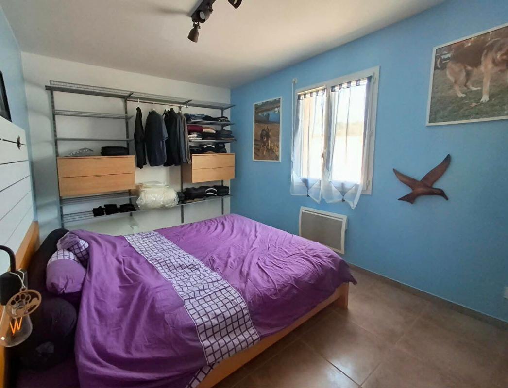 Maison de plain-pied récente 2020 avec jardin sans vis-à-vis, dépendance, carport et possibilité d'extension