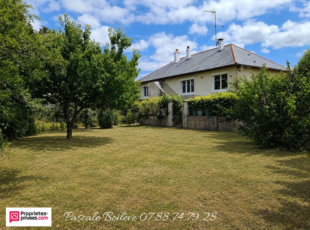 Maison avec rez-de-jardin - Venantes (49390)