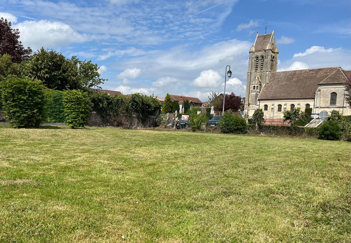 Terrain Constructible à Cambronne Les Ribécourt de 618 m²