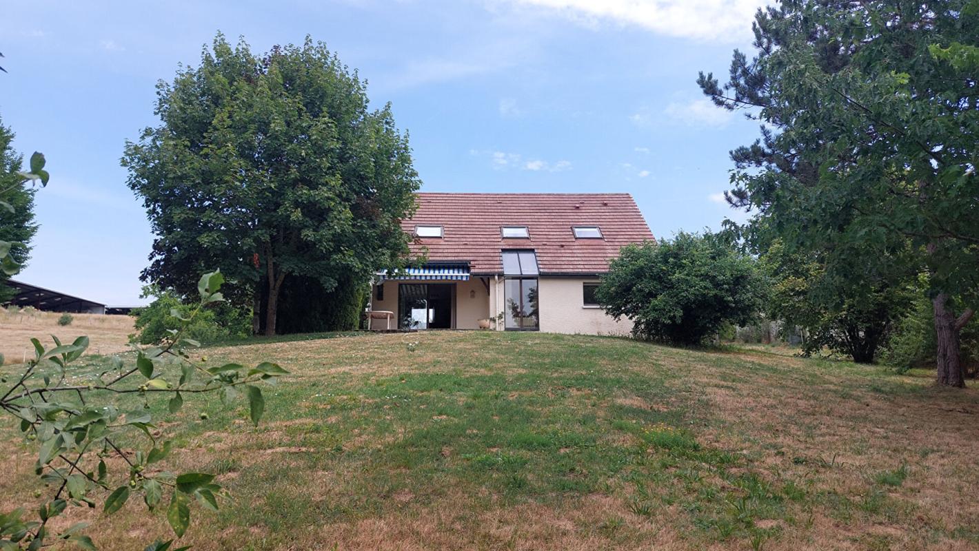 Maison Bouligney 136 m² plain pied jardin verger