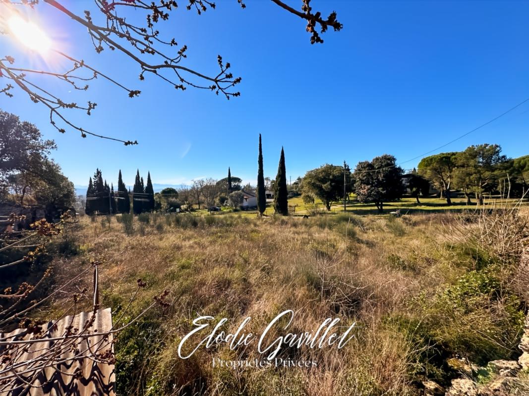 Terrain constructible à viabiliser Moussoulens 1240m²