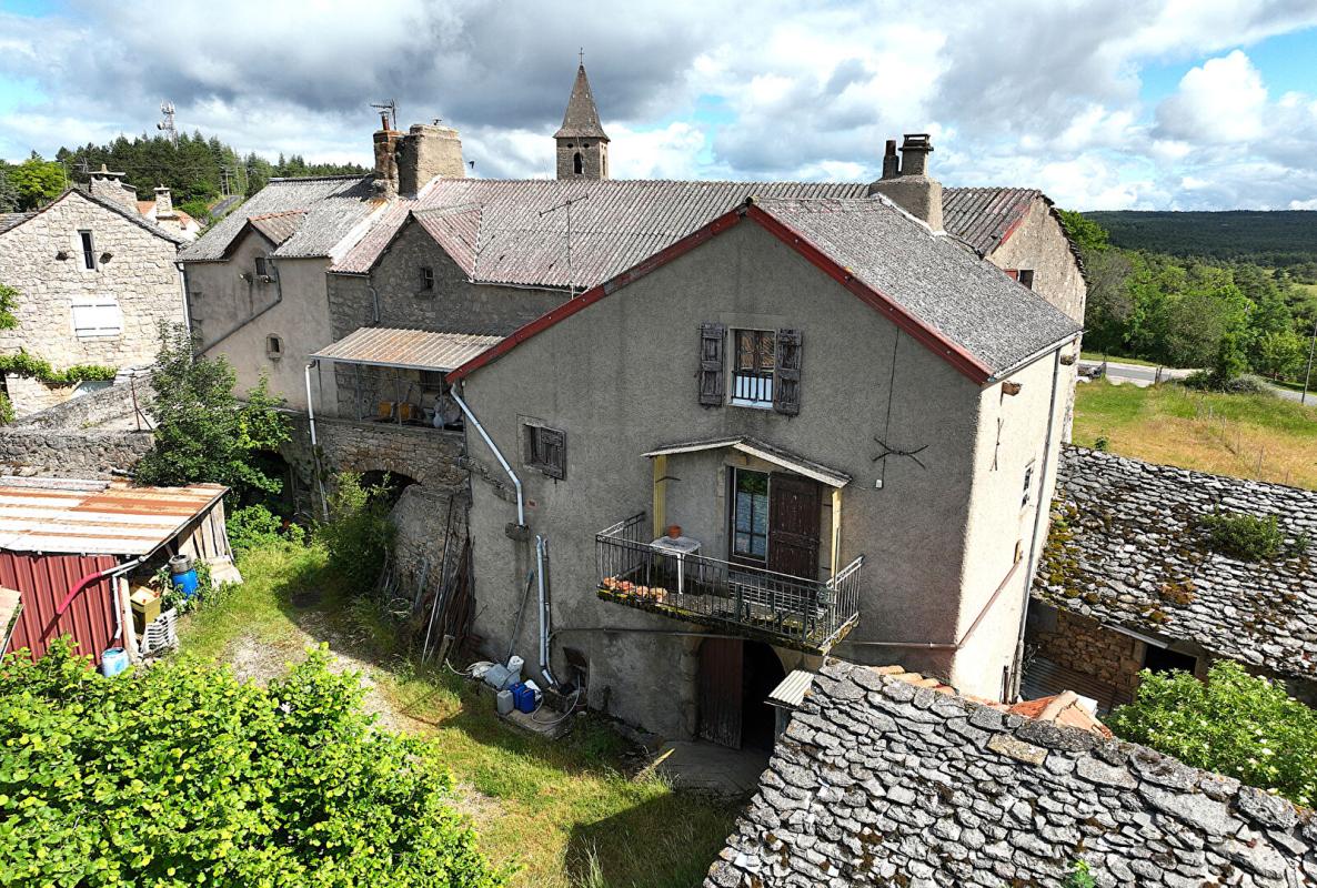 MAISON EN PIERRE AVEC POTENTIEL ? SECTEUR GORGES DU TARN ? VUE & NATURE