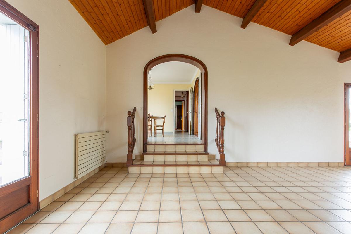 Maison Gétigné 5 P . 3 Chs . 96 M² . Garage . Cave . T 415 M²