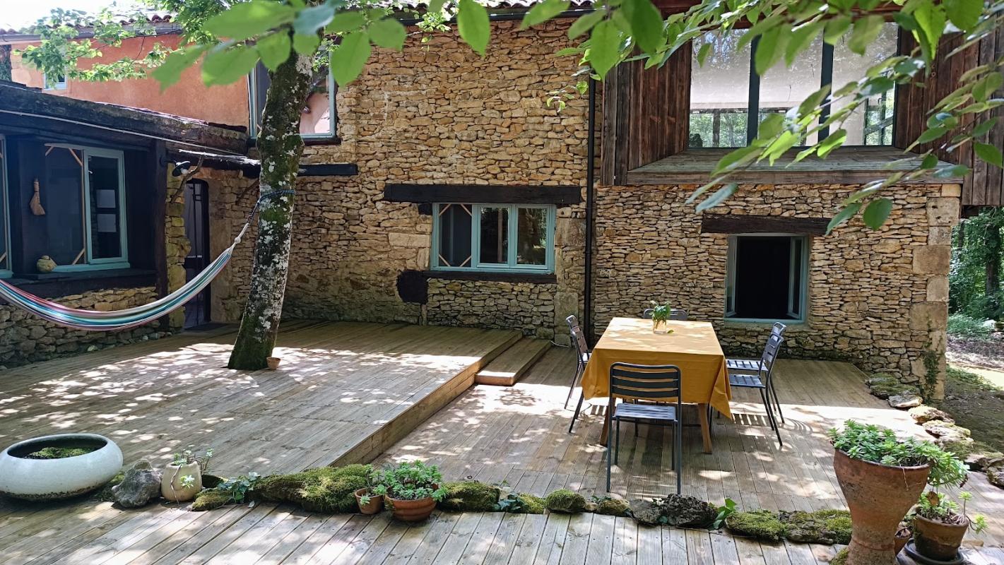 Maison Saint Leon Sur Vezere 5 pièce(s) 150.79 m2