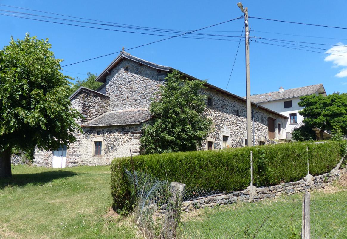 Maison de caractère à Saint-Hostien
