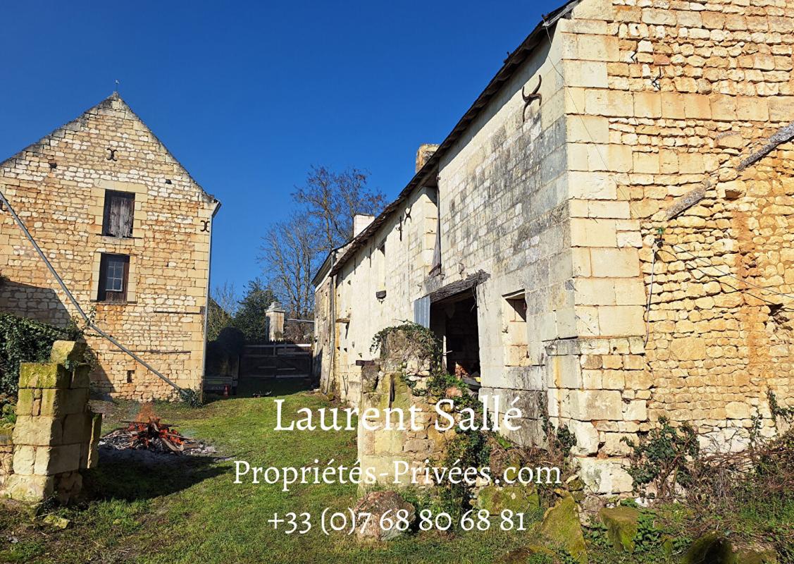 LERNÉ (37500) : Ensembles de Bâtisses à rénover (315 m2)