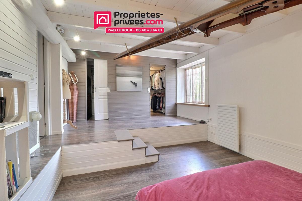 Charmante maison individuelle , 7 pièces, piscine