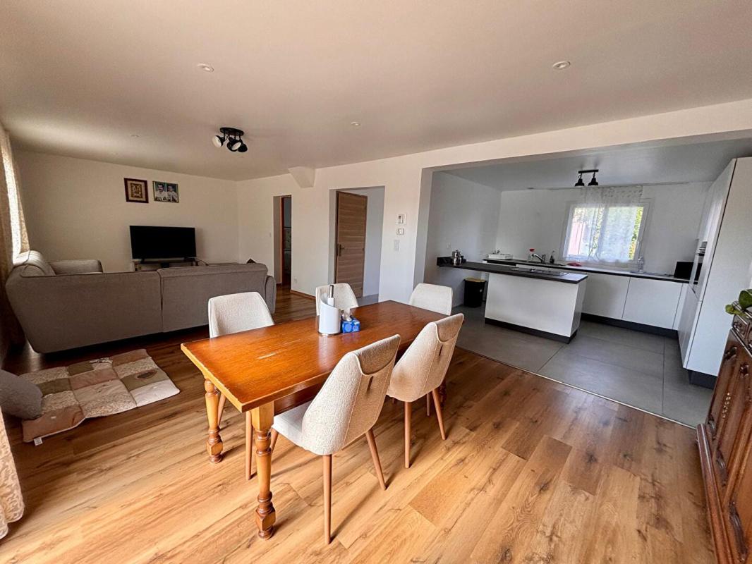 COUP DE COEUR À CHALLUY Maison familiale de 130 m² avec terrain de 1 045 m²