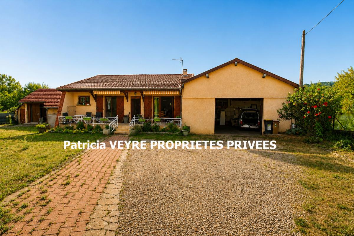 FRAISSES (42490) Maison individuelle rénovée 111m² habitables + dépendance de 85 m² sur 776m² de terrain