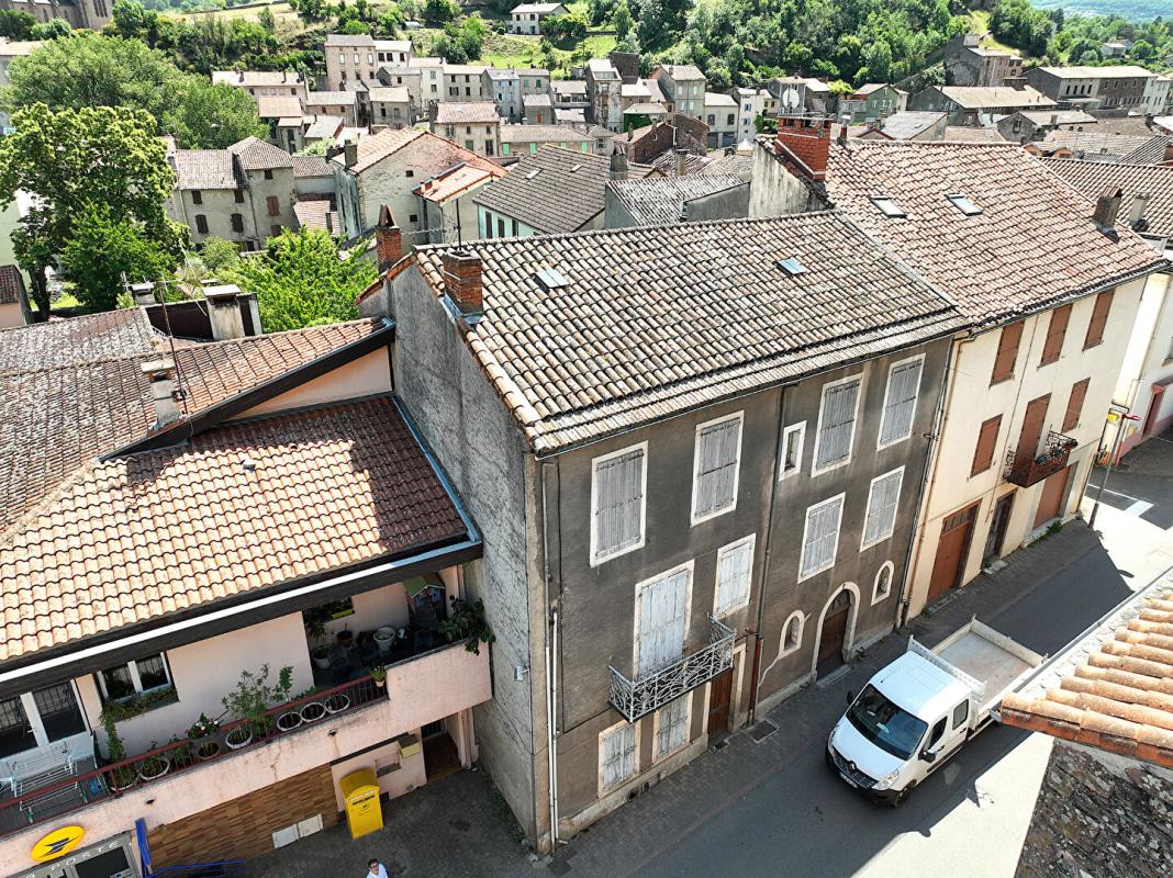 Ancien couvent 18 pièces - 13 chambres de 272 m2 POTENTIEL ENORME