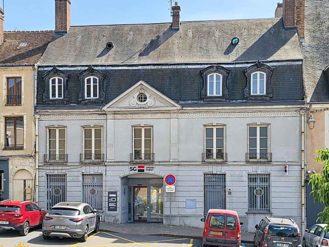 IMMEUBLE DE RAPPORT À FORT POTENTIEL - hypercentre de NOGENT-LE-ROTROU
