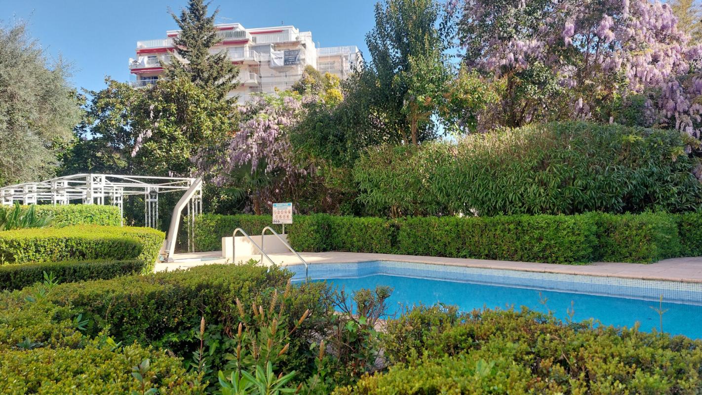 CANNES proche Croisette, Hôtel Martinez et Rue d'Antibes