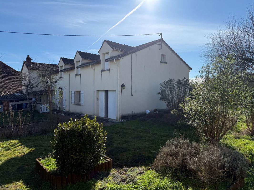 Immeuble Lurcy Levis 10 pièce(s) 221 m2