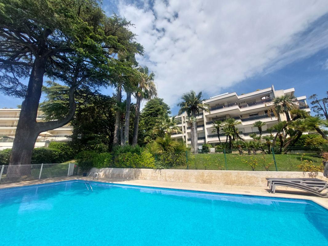 CANNES Croix des Gardes, 2 pièces Vue Mer