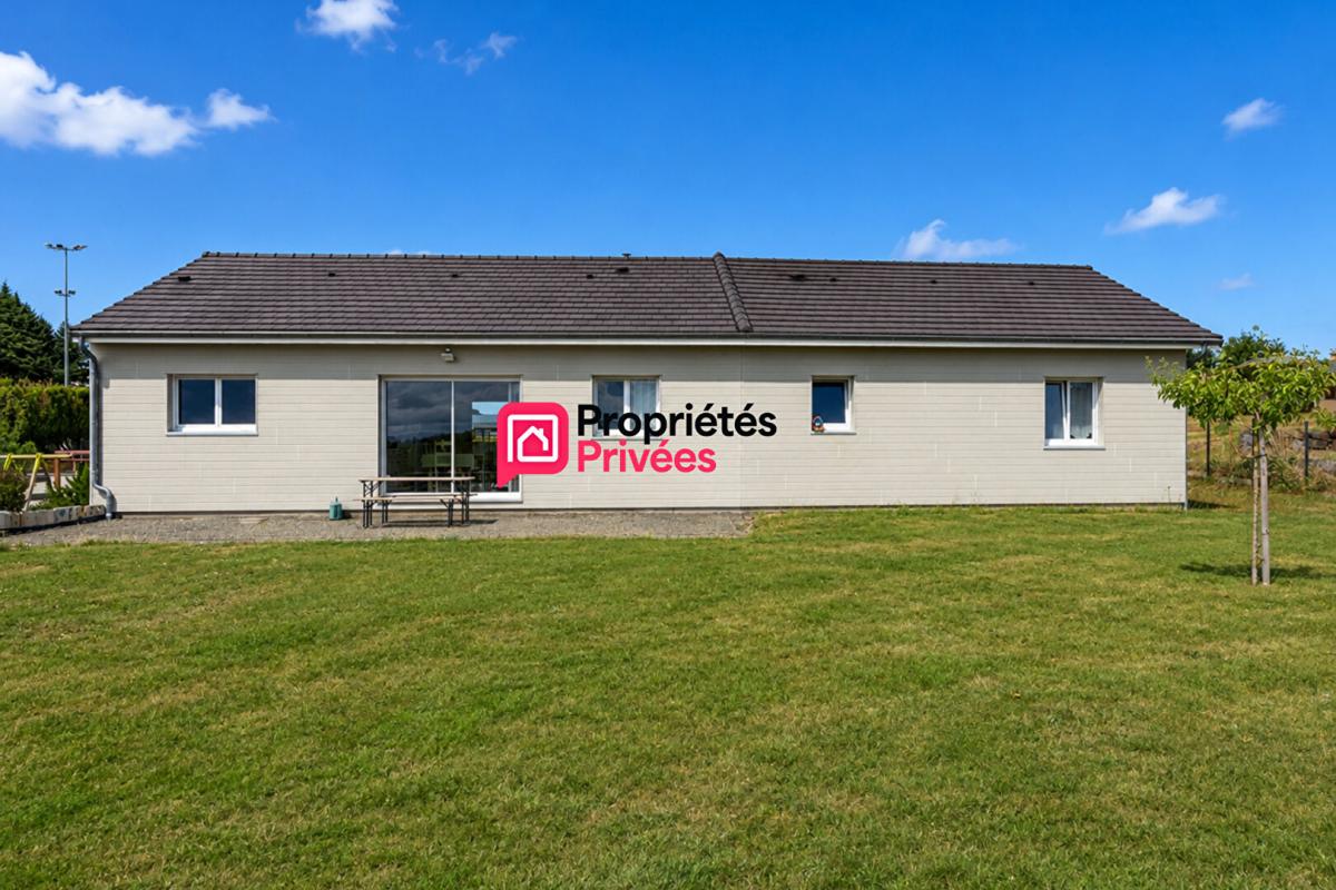 Maison T5 à vendre avec vue Puy de Dôme terrain 873m² Chapdes Beaufort 63230