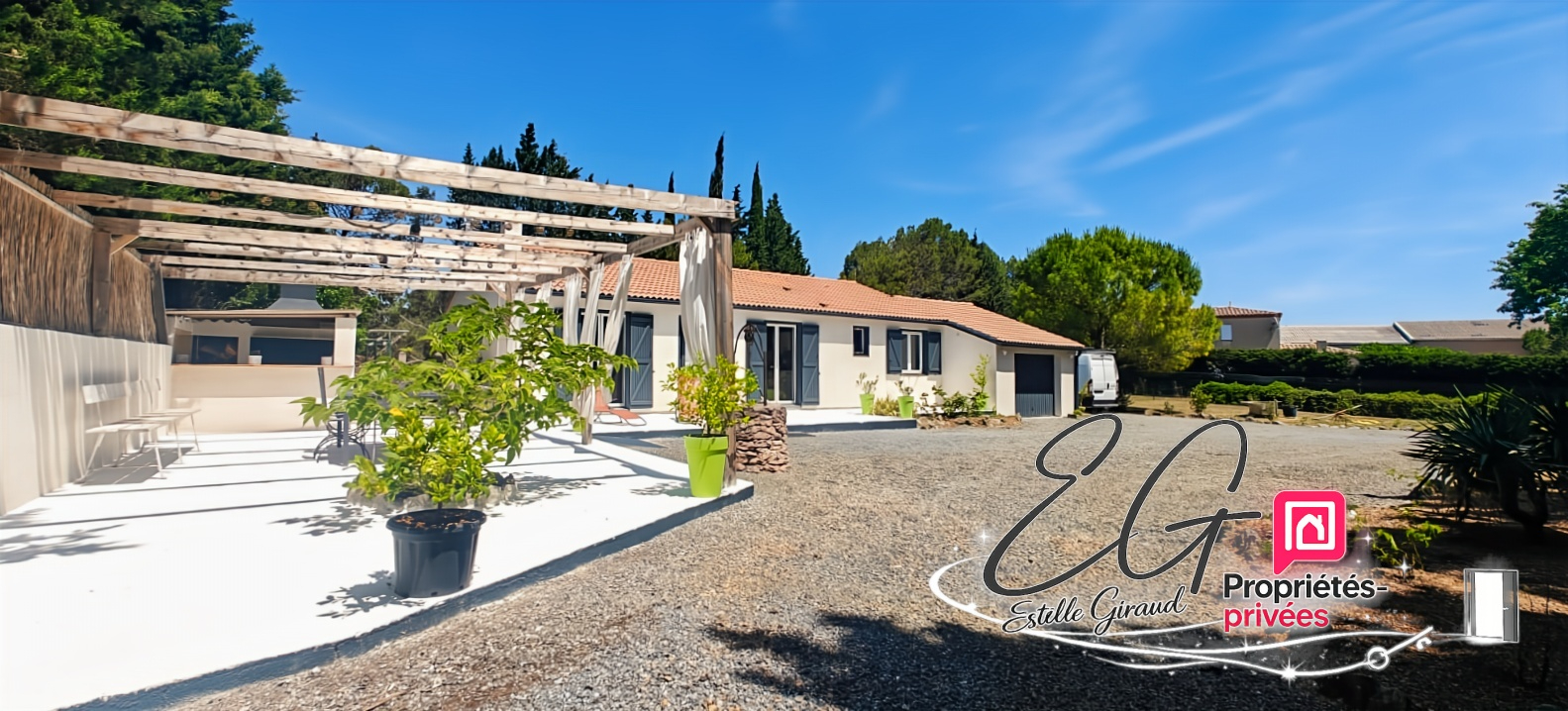 Villa de plain pied, 3 Chambres, Garage, Terrasse, Plus de 3 200 m² de terrain