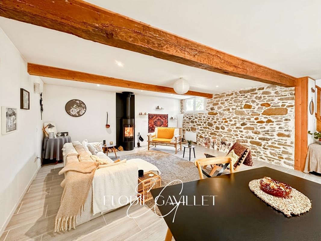Charmante maison entièrement rénovée à Cournanel 5 pièce(s) 122 m2