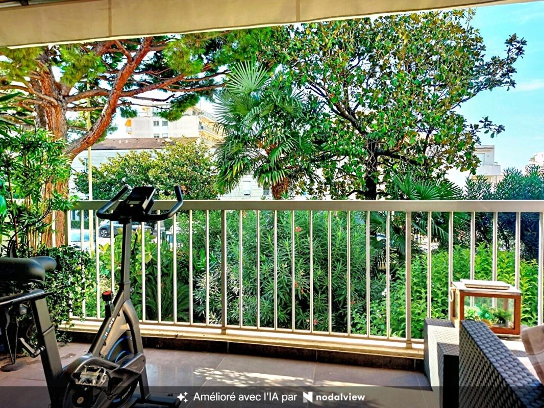 CANNES "Bas Californie", très beau 3P traversant
