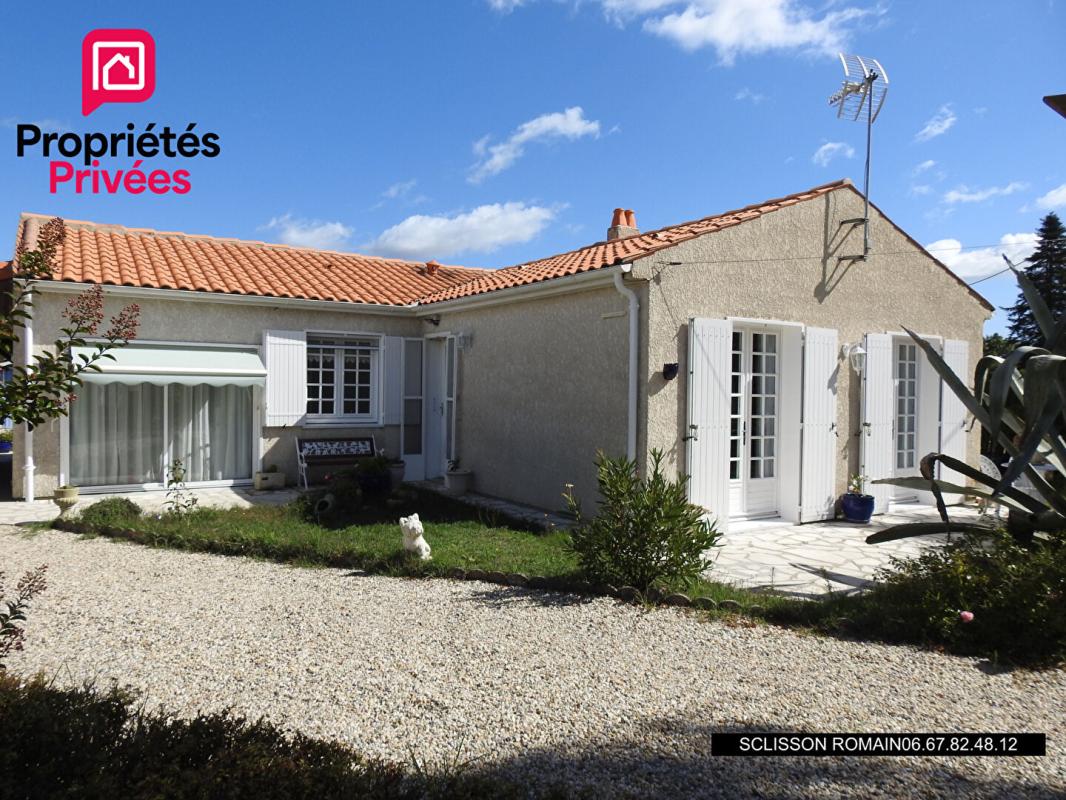 Maison de plain-pied - 93m2 - 3 chambres - lumineuse avec jardin