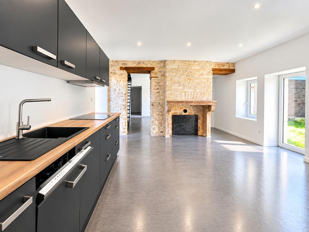 70130 - VELLEXON QUEUTREY ET VAUDEY - 115 m2 - 3 chambres - Prix : 164000 honoraires charge vendeur