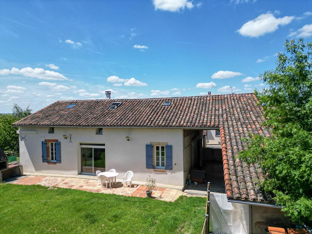 A VENDRE Maison 5 P 140 m2 3 chambres a Canals - 82170