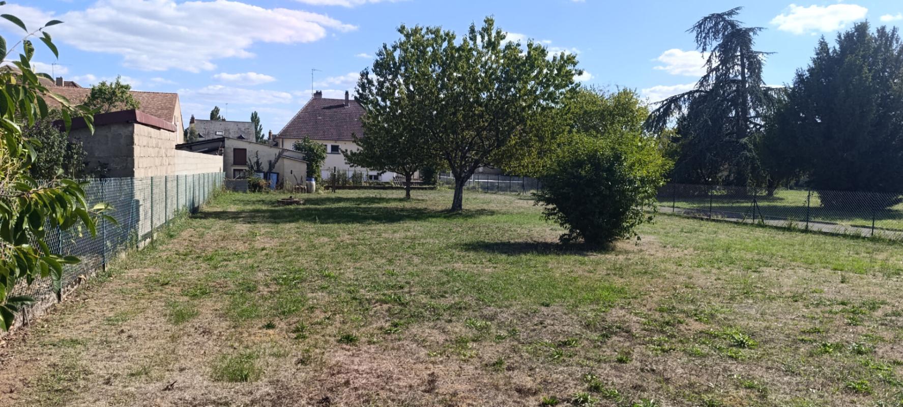 COULANGES-LES-NEVERS - MAISON 110 M2