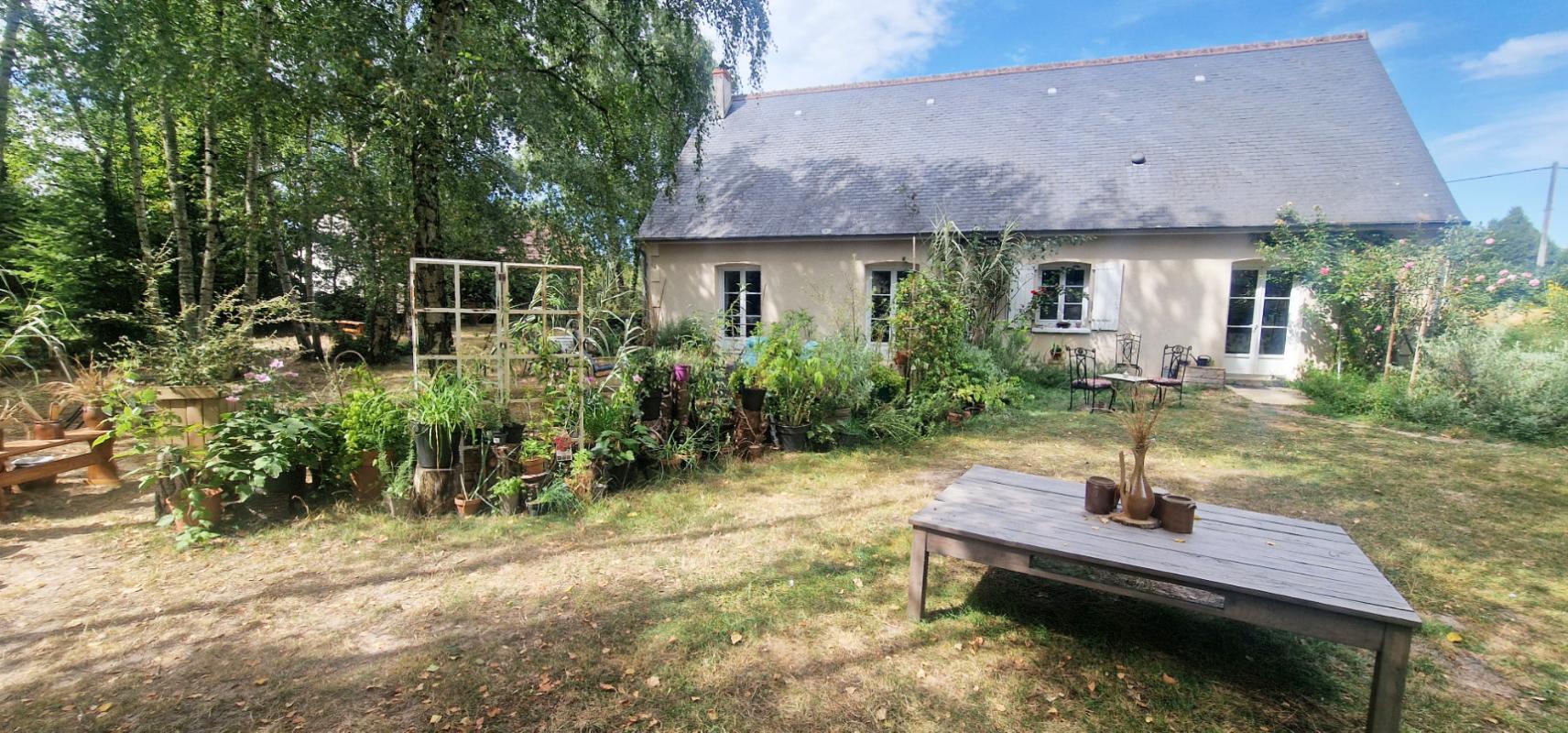 Pavillon 175 m² - 8 pièces - 5 chambres sur terrain de 3600 m²