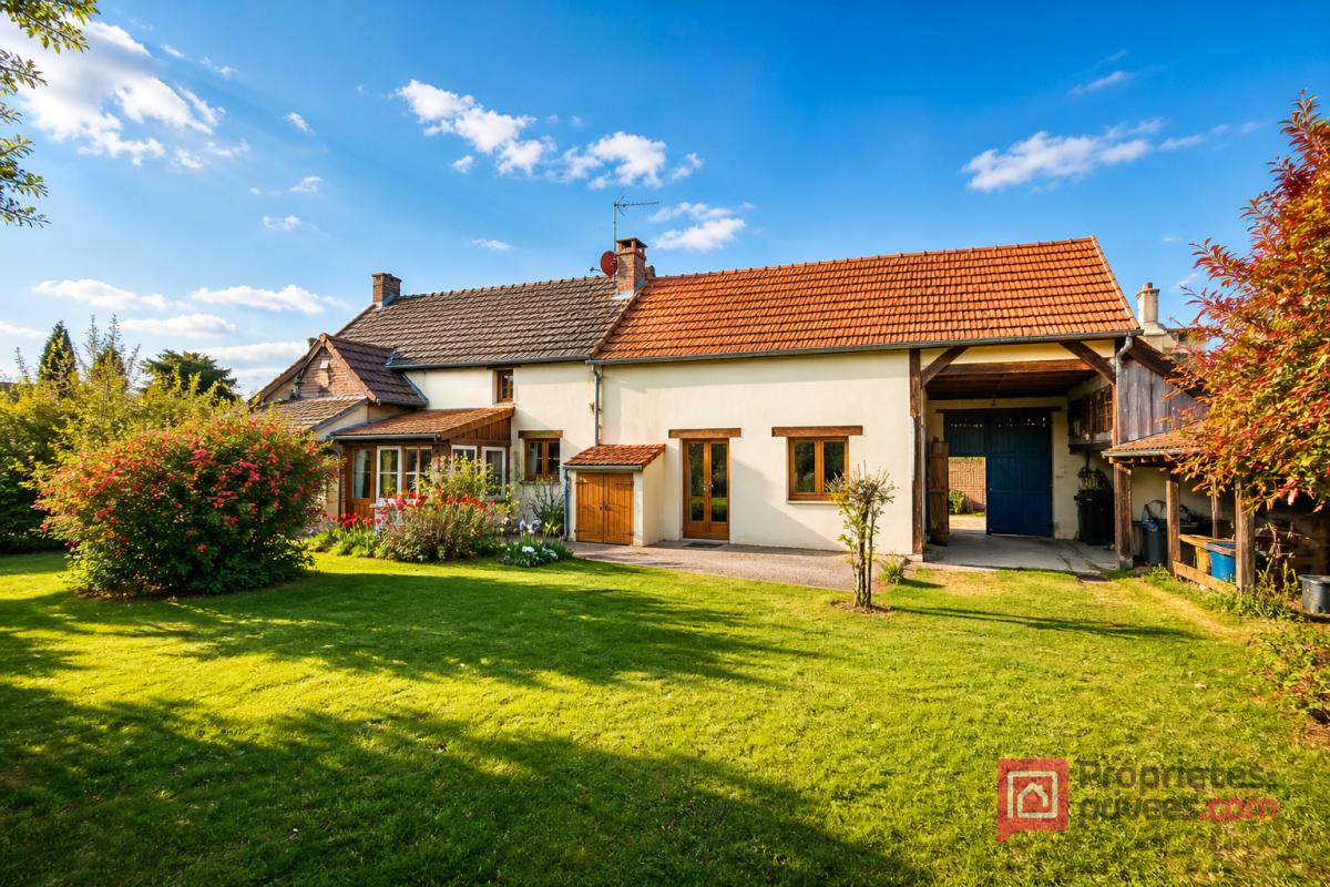 LIEUVILLERS ? PROPRIÉTÉ AVEC 2 MAISONS INDÉPENDANTES ? 266 M² ? TERRAIN 1 800 M²