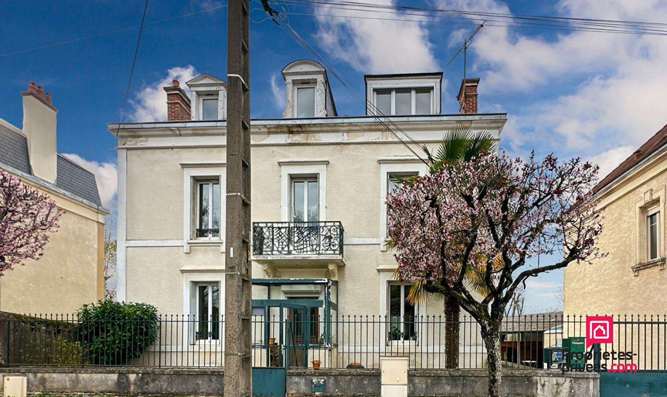 Maison Avallon 8 pièce(s) 200 m2