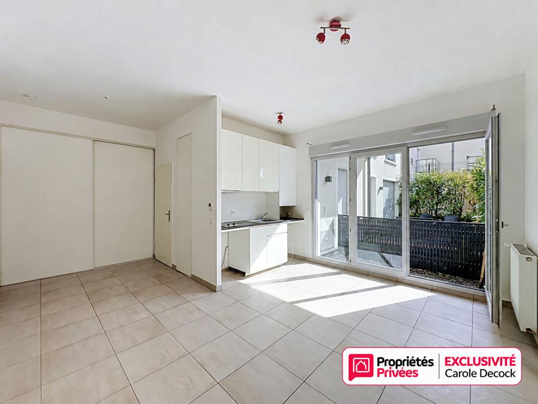 STUDIO DE 28 M² EN REZ-DE-JARDIN AVEC PARKING