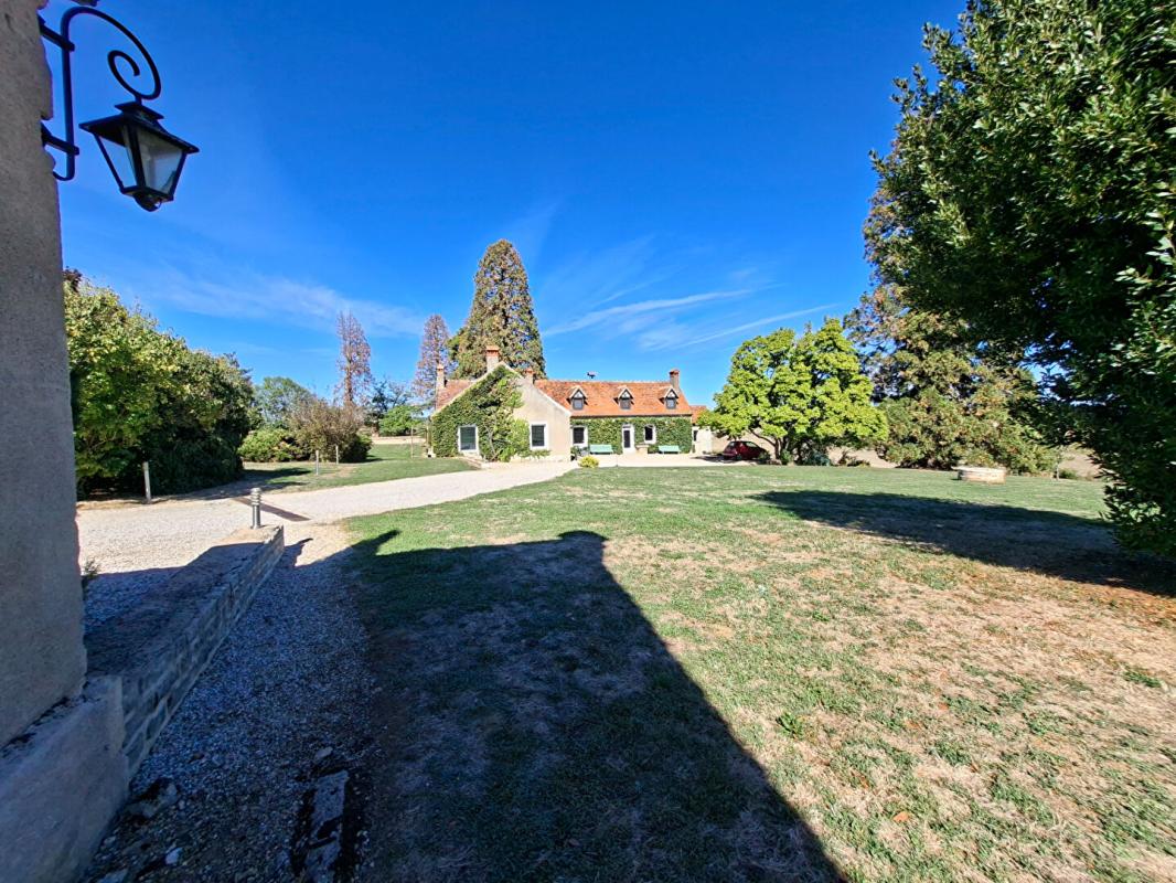 Maison Marly Sur Arroux 5 pièce(s) 225 m2