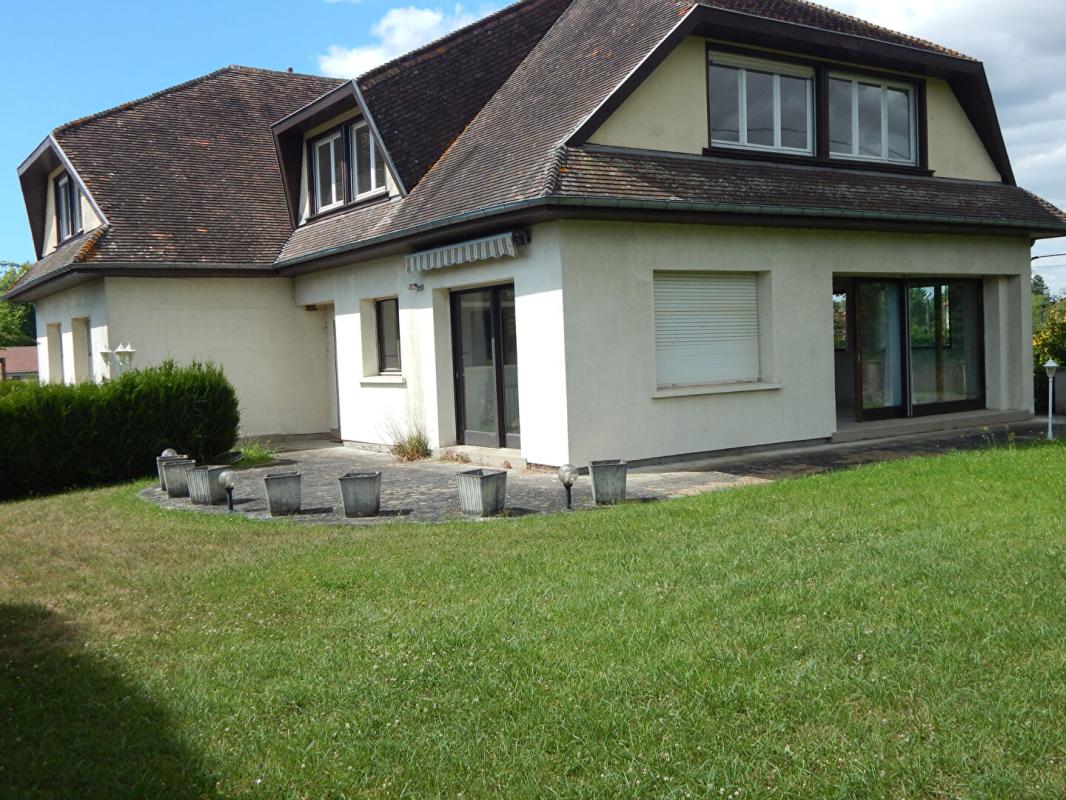 Maison familiale 6 pièces 225 m² Airaines