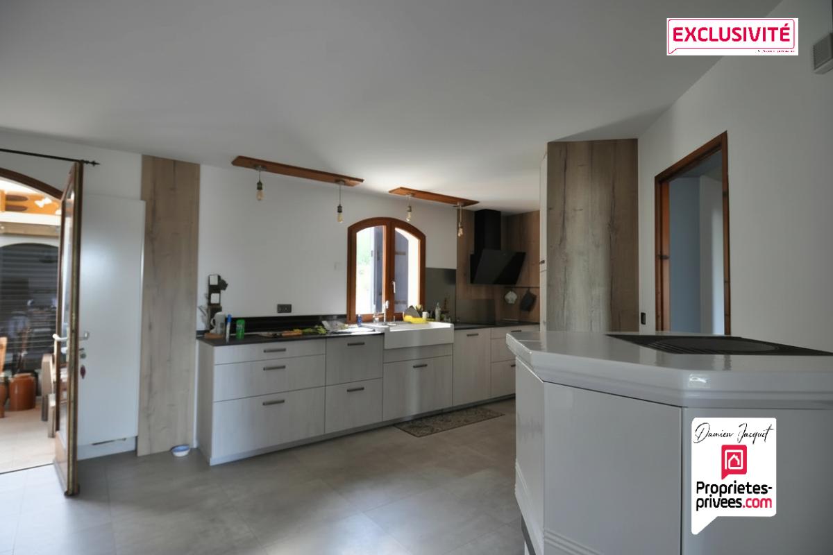 Maison individuelle Comtoise 132 m² - 4 chambres -Terrain de 1 400 m² - Vue panoramique - Proche frontière suisse