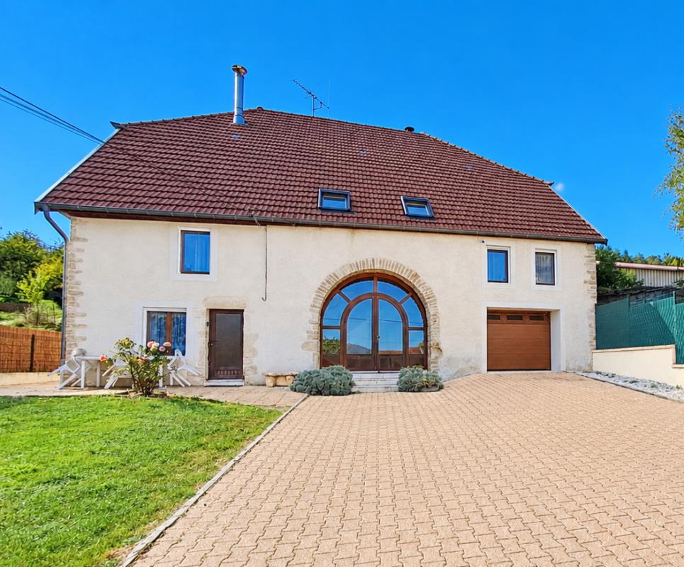 Maison à Colombier ( 70000 ) 10 pièces 210 m2 à 354 900 euros