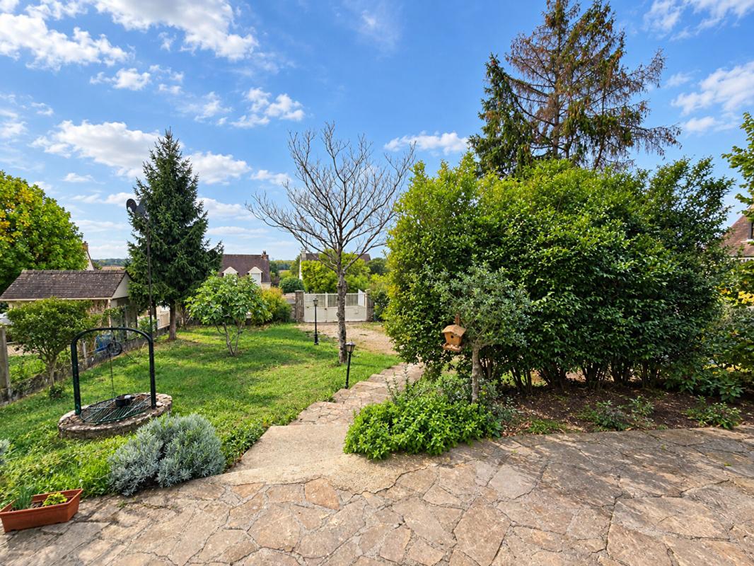 Maison 145 m2 habitables , plus de 250 m2 utiles vue sur la vallée - Bussy ST Martin