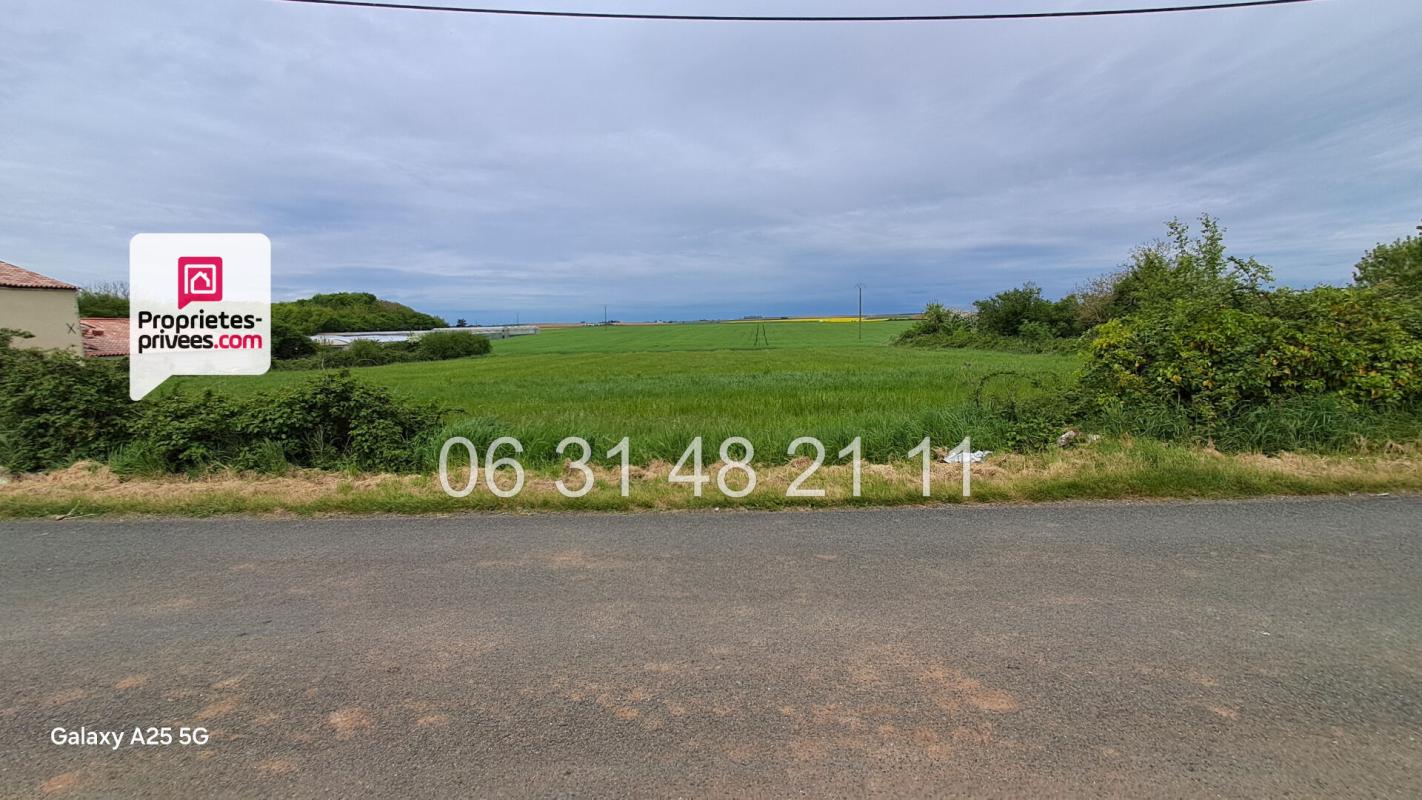 TERRAIN CONSTRUCTIBLE 1621 M2 NON VIABILISE