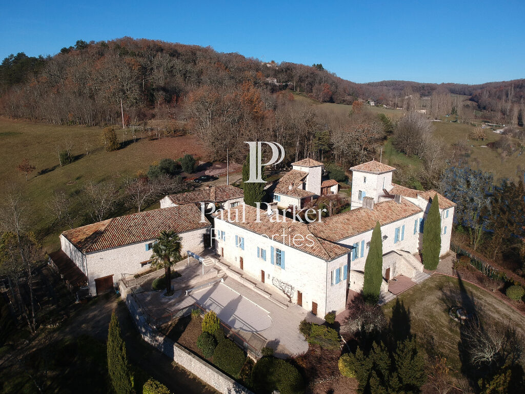Demeure de prestige, piscine, sur plus de 15 hectares proches avec un étang et une source - 4204413PEMM