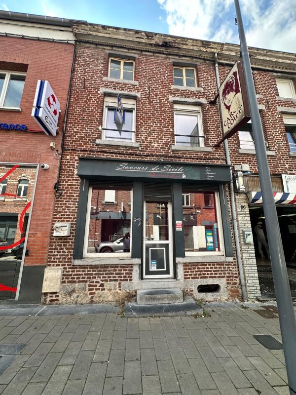 Habitation + espace commercial, Bien 2-en-1 à Jeumont – une opportunité rare !