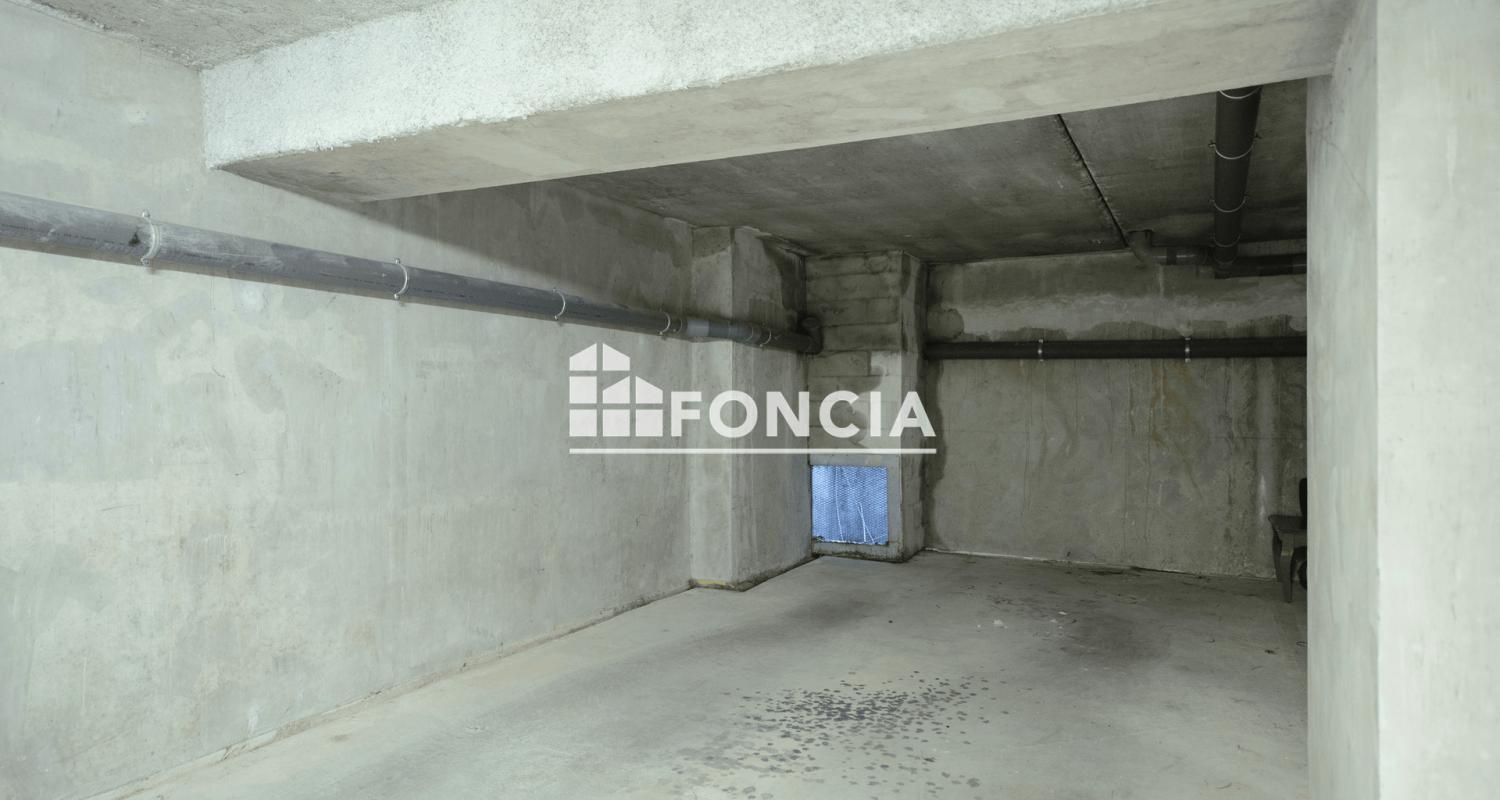 PARKING A VENDRE RUE AUGUSTE DE SAINT HILAIRE A ORLEANS